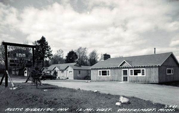 Watersmeet Michigan Rustic Riverside Inn (newer photo)